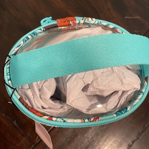 Vera Bradley Disney Moana Lotion Bag, NWT - Picture 9 of 11